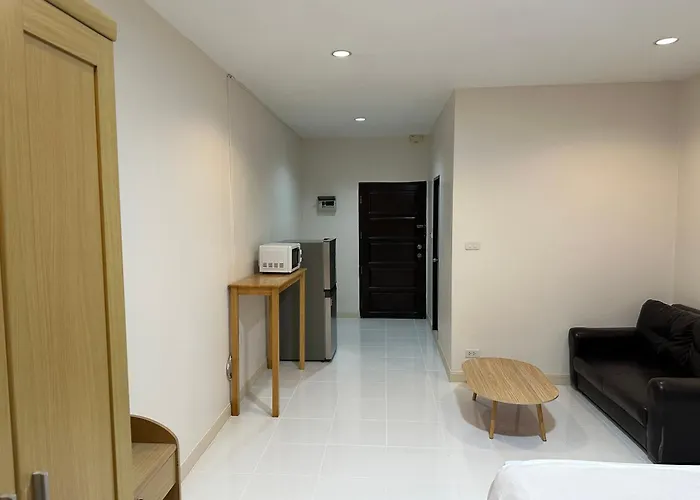 Country Complex Bangna Aparthotel